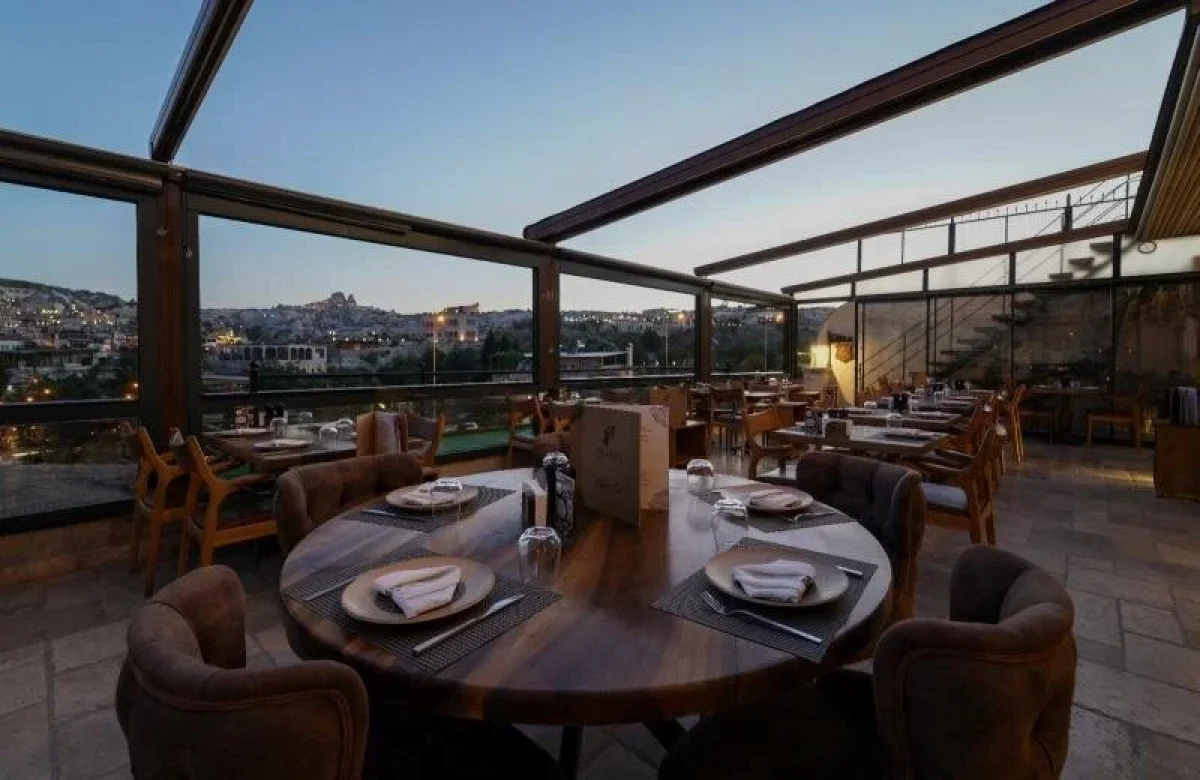 Geleneksel Türk Kahvaltısı: Cratus Stone Palace'da